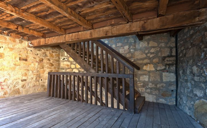 Plancher et escalier en bois